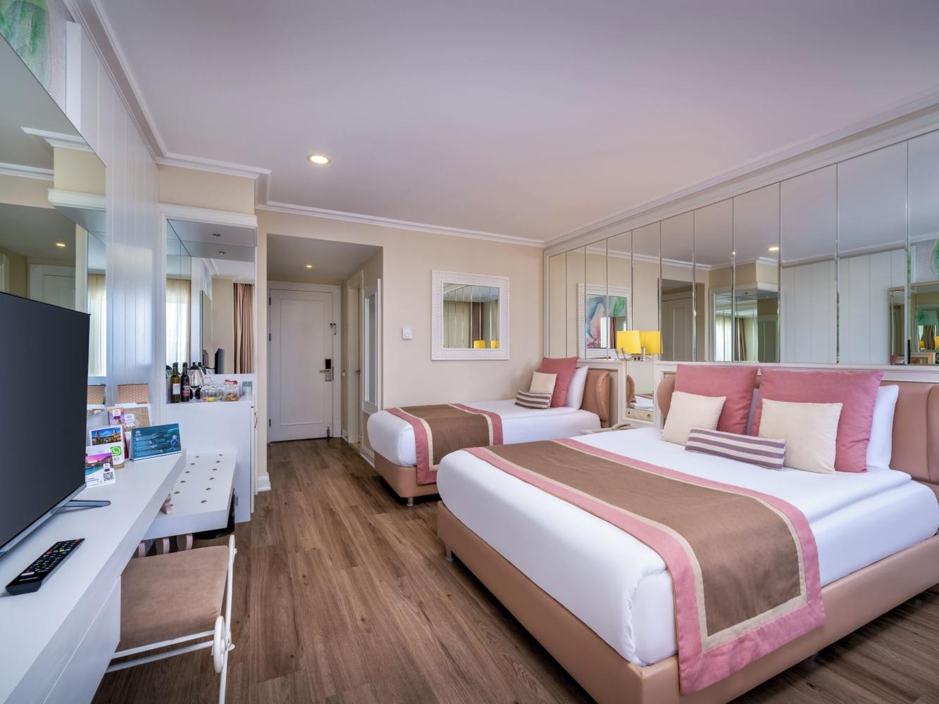 Familienzimmer im Delphin Diva Premiere mit zwei Betten